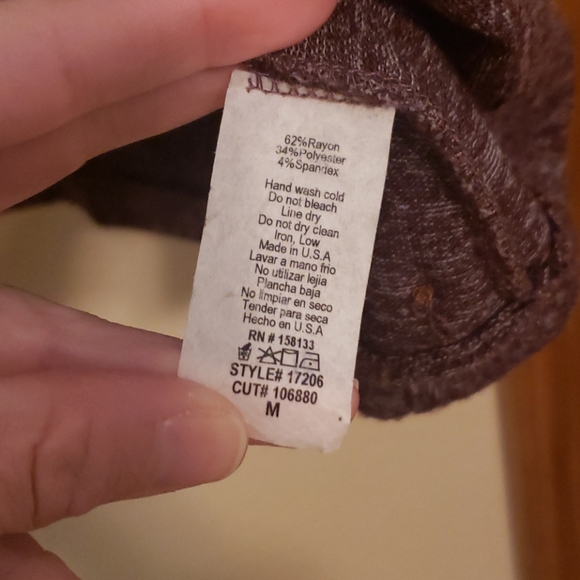 Color Block Top - Picture 3 of 4